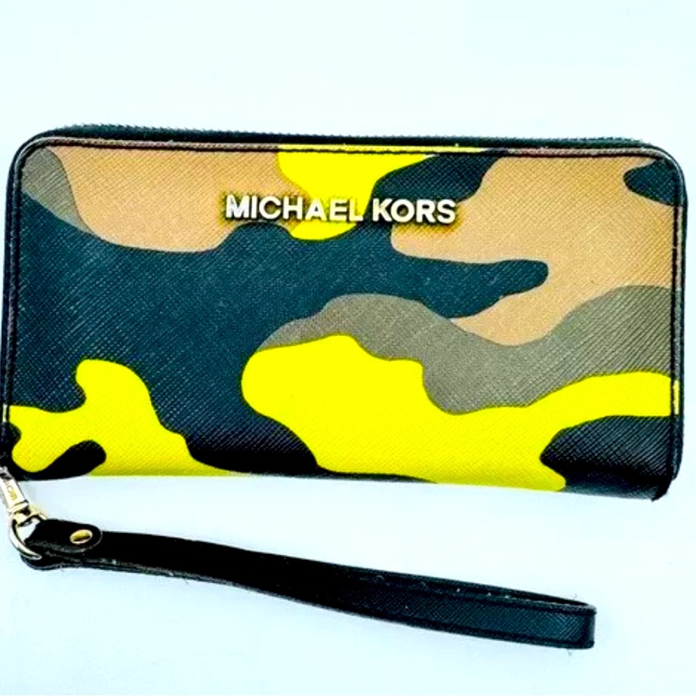 MICHAEL Michael Kors JetSet Acid Yellow Camo Camouflage Leather Wallet Wristlet